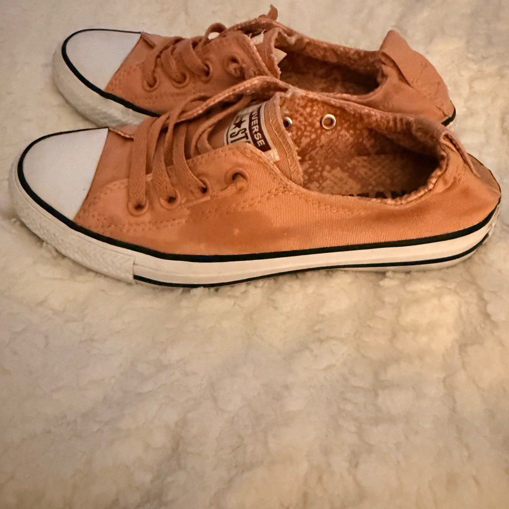 Converse pink Low Top Sneakers with White Toe Caps - Picture 2 of 7